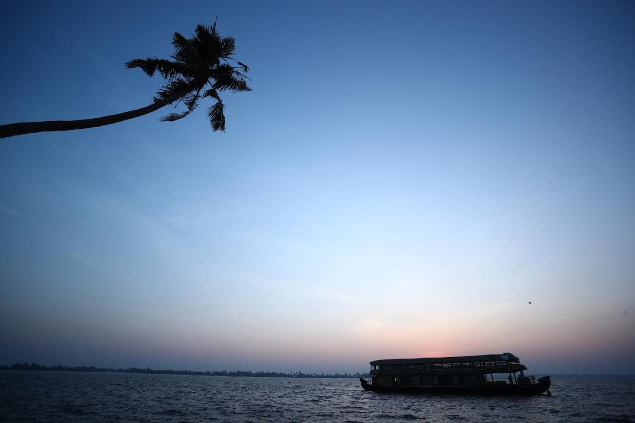 Sreekrishna Houseboat C/O Sreekrishna Ayurveda Panchakarma Centre Hotel Alappuzha Exterior foto