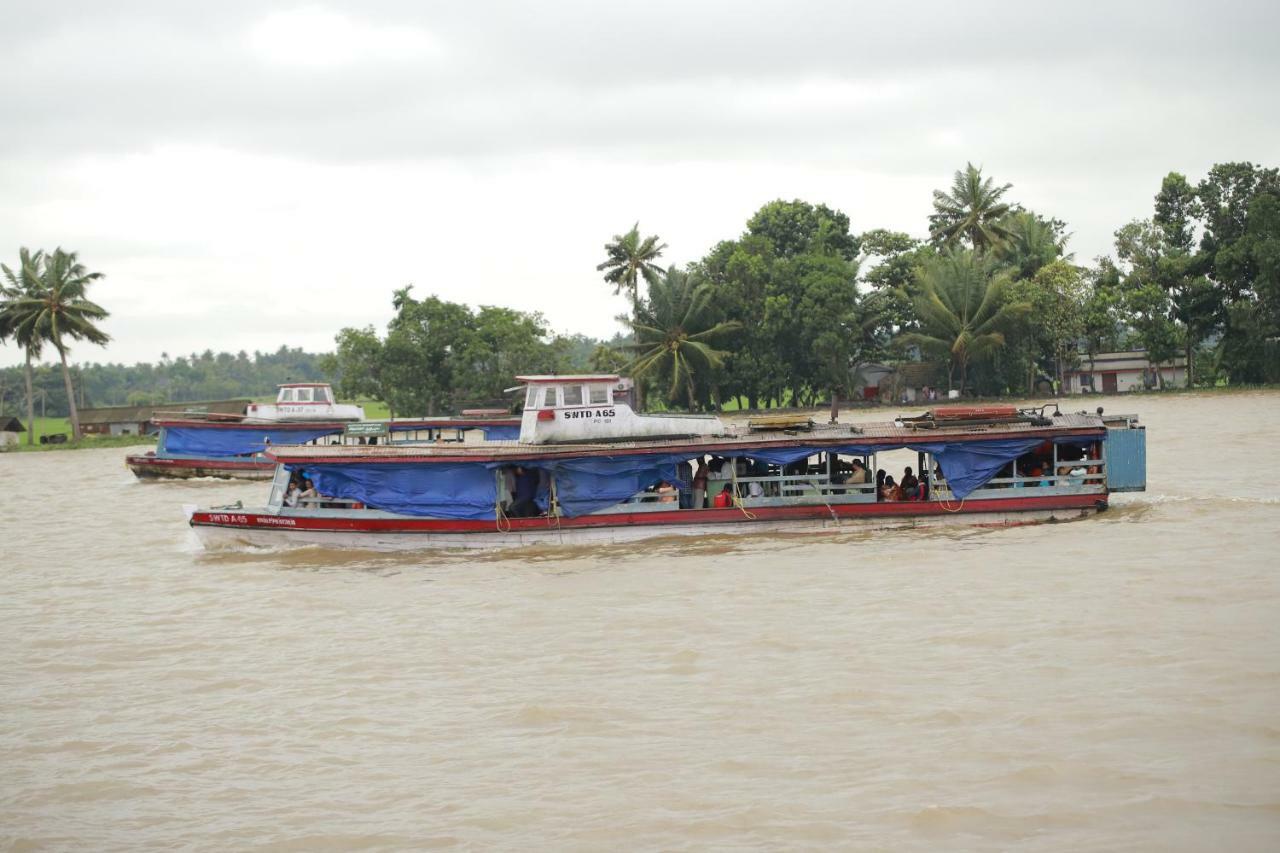 Sreekrishna Houseboat C/O Sreekrishna Ayurveda Panchakarma Centre Hotel Alappuzha Exterior foto