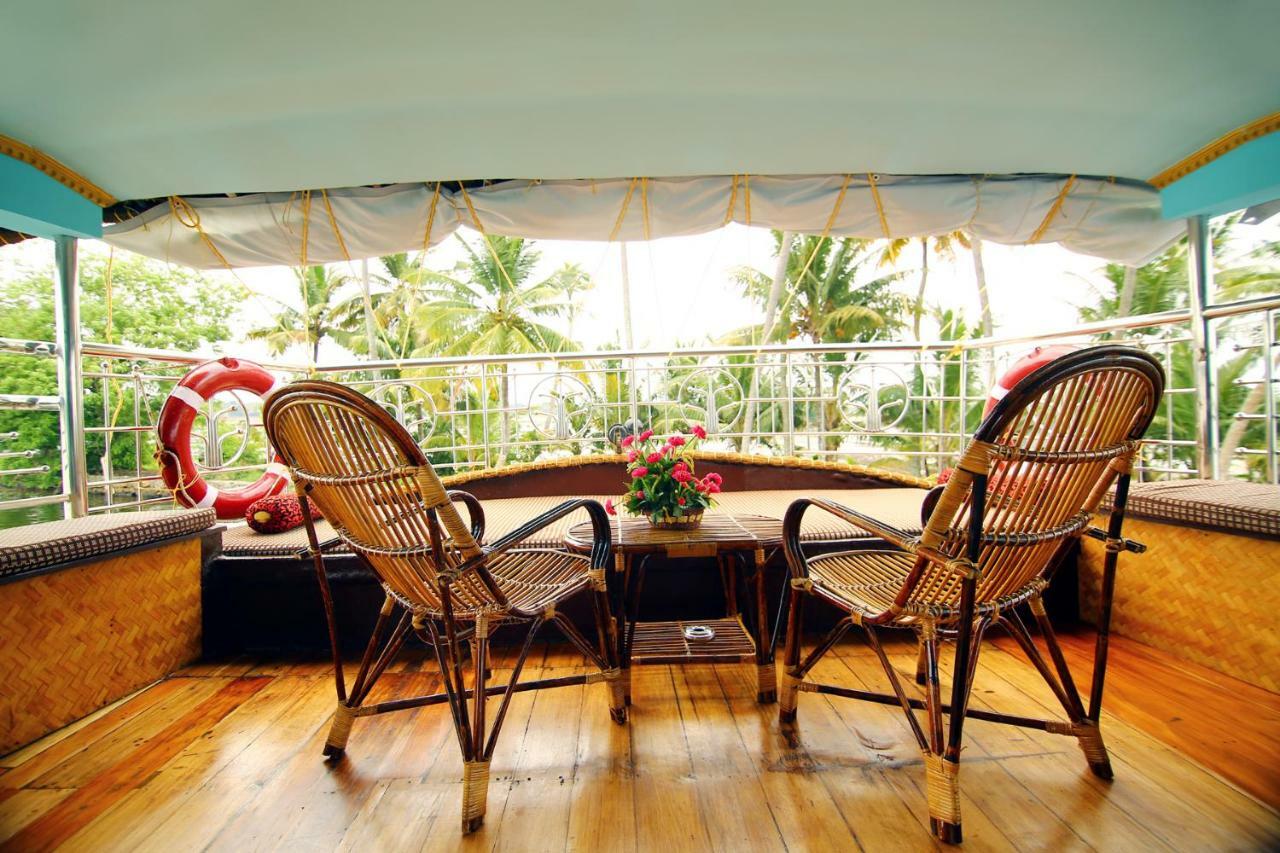 Sreekrishna Houseboat C/O Sreekrishna Ayurveda Panchakarma Centre Hotel Alappuzha Exterior foto